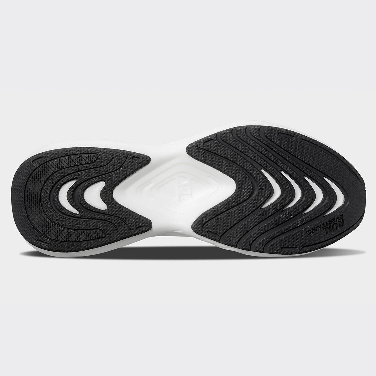 Men's Streamline Cement / White / Black