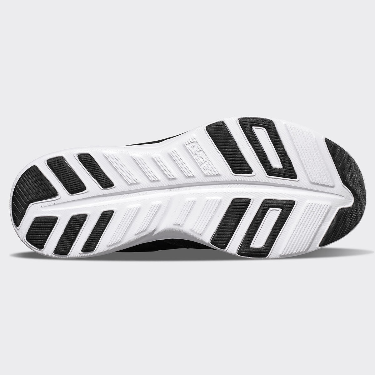 Women's Ascend Black / White