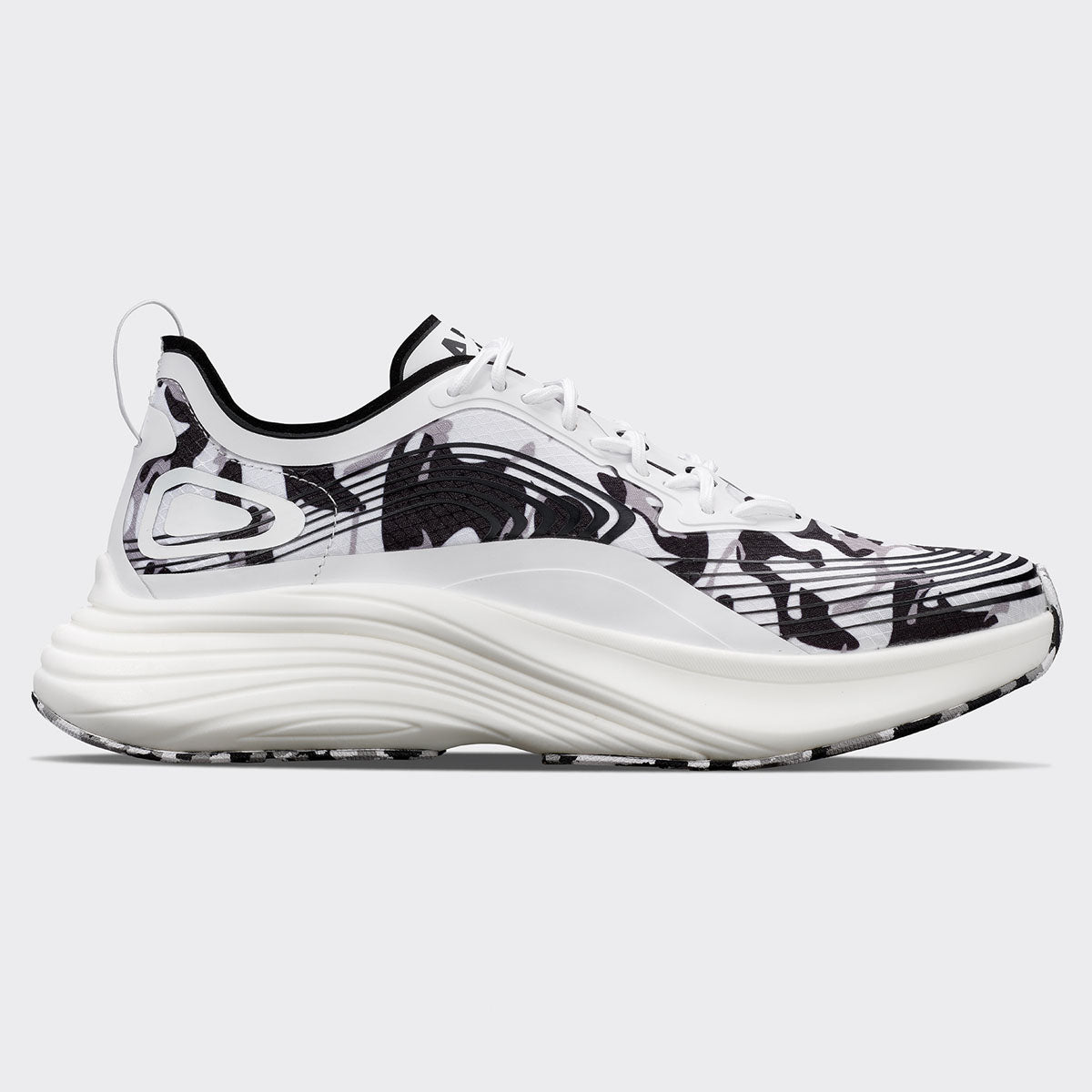Women's Streamline White / Black / Camo