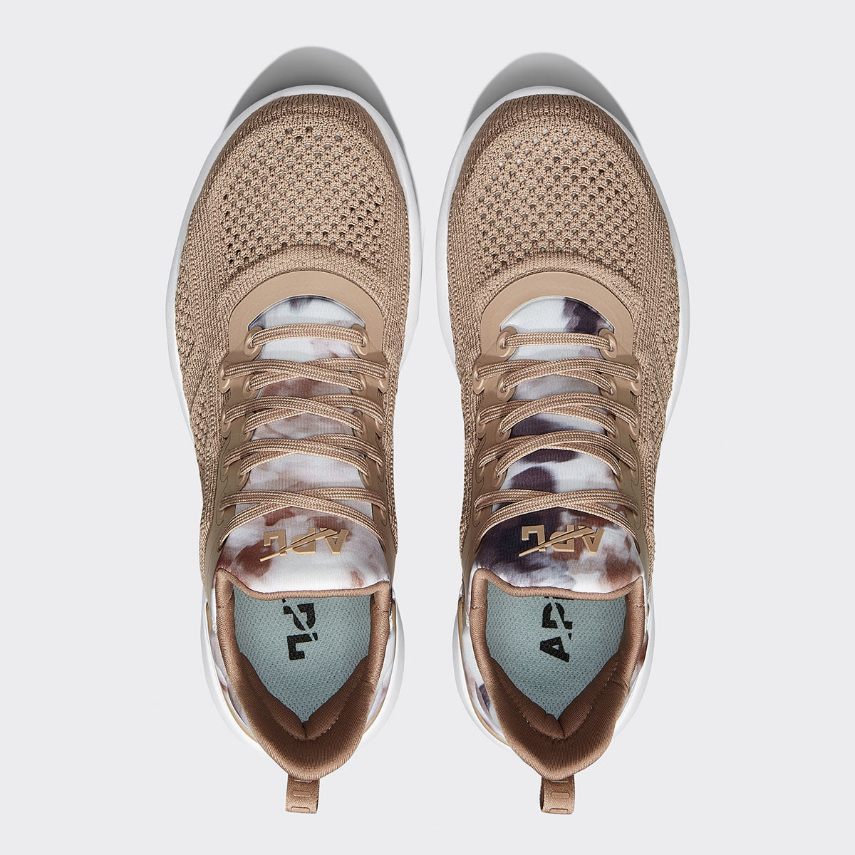 Women's TechLoom Tracer Almond / Caramel / Tie Dye